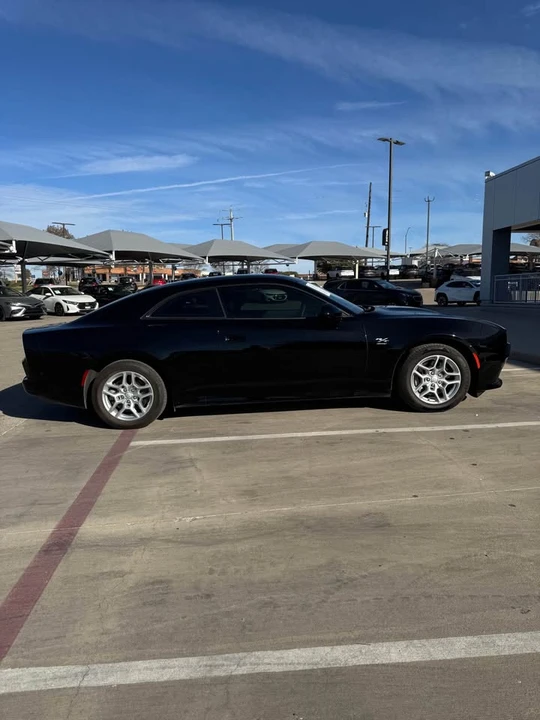2025 Dodge Charger 8th Gen - Image 7 of 14