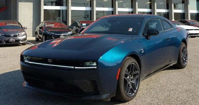 2025 Dodge Charger 8th Gen - Image 2 of 14