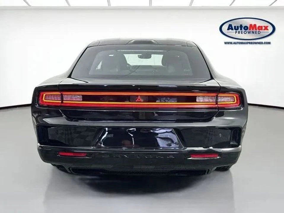 2025 Dodge Charger 8th Gen - Image 6 of 20
