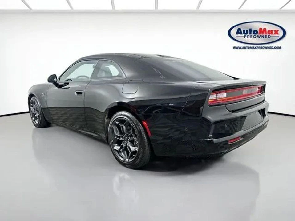 2025 Dodge Charger 8th Gen - Image 5 of 20