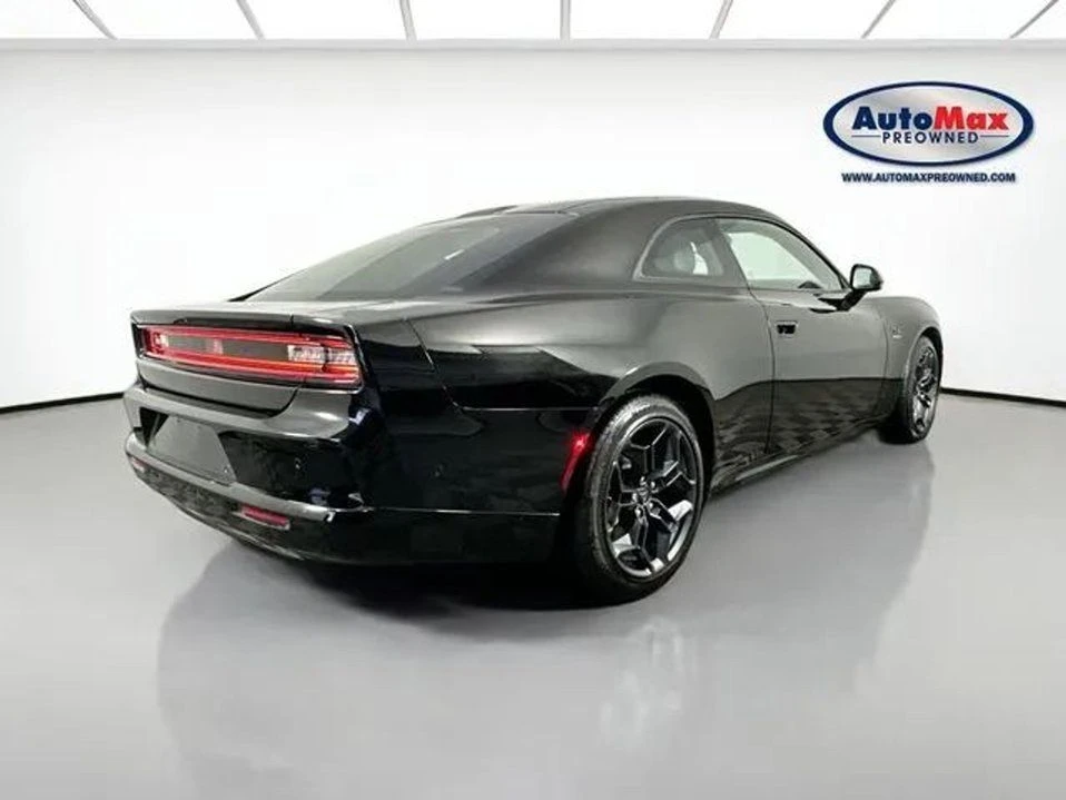 2025 Dodge Charger 8th Gen - Image 2 of 20