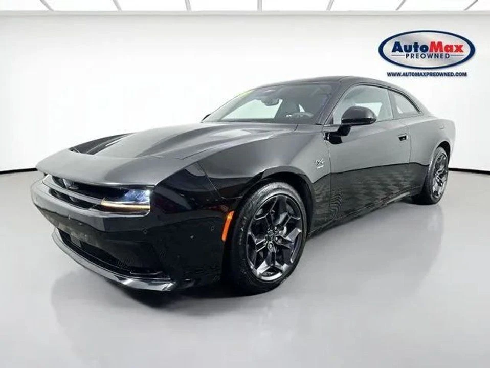 2025 Dodge Charger 8th Gen - Image 4 of 20