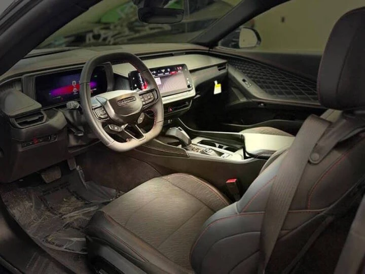 2025 Dodge Charger 8th Gen - Image 5 of 11