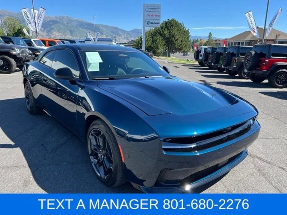 2025 Dodge Charger 8th Gen - Image 10 of 20