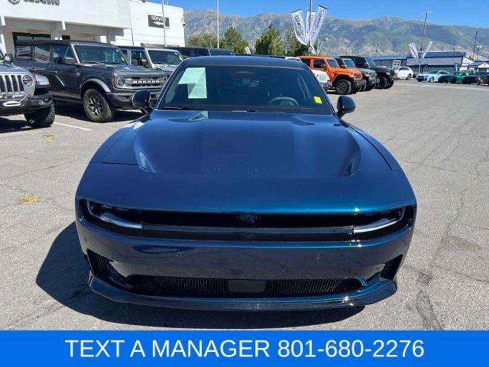 2025 Dodge Charger 8th Gen - Image 11 of 20