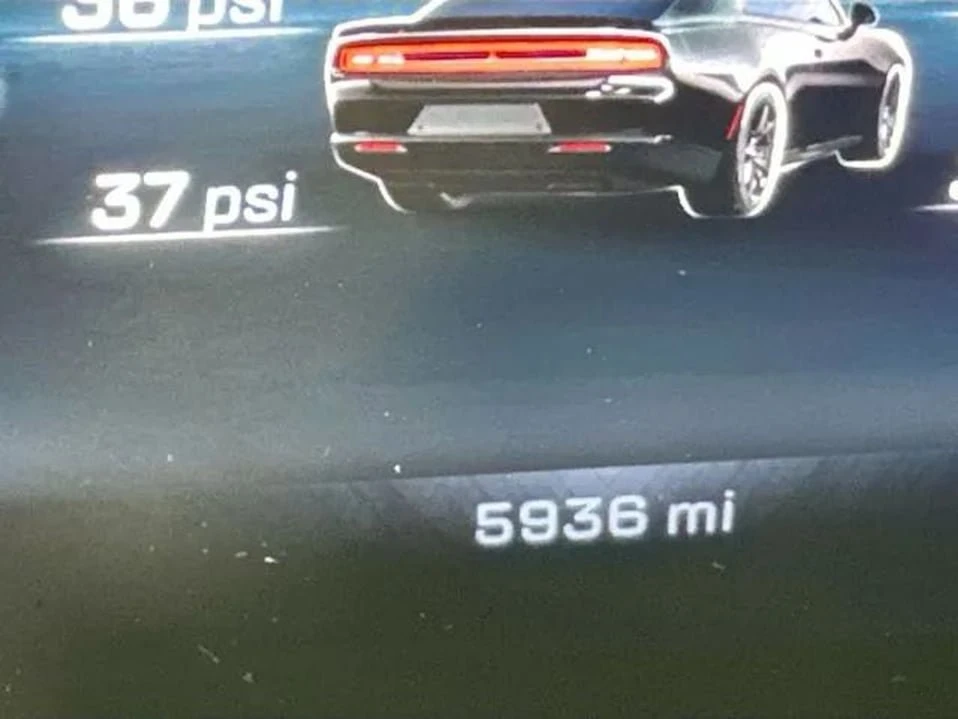 2025 Dodge Charger 8th Gen - Image 14 of 20
