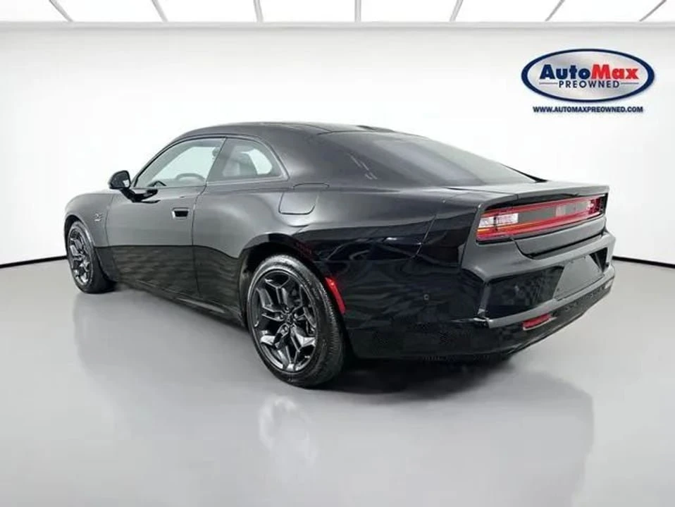 2025 Dodge Charger 8th Gen - Image 5 of 20