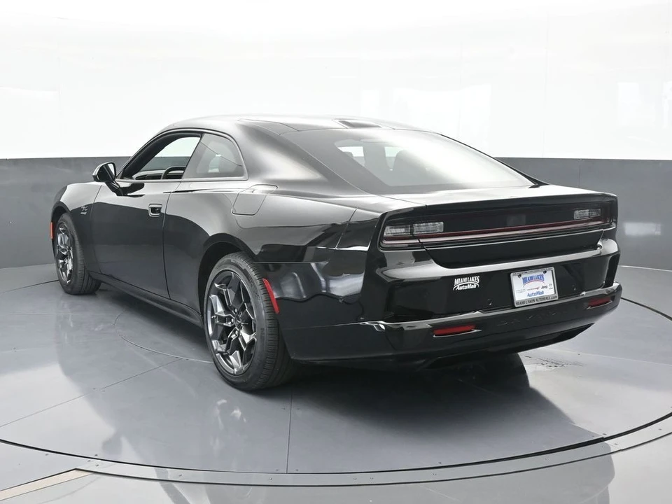 2025 Dodge Charger 8th Gen - Image 4 of 12