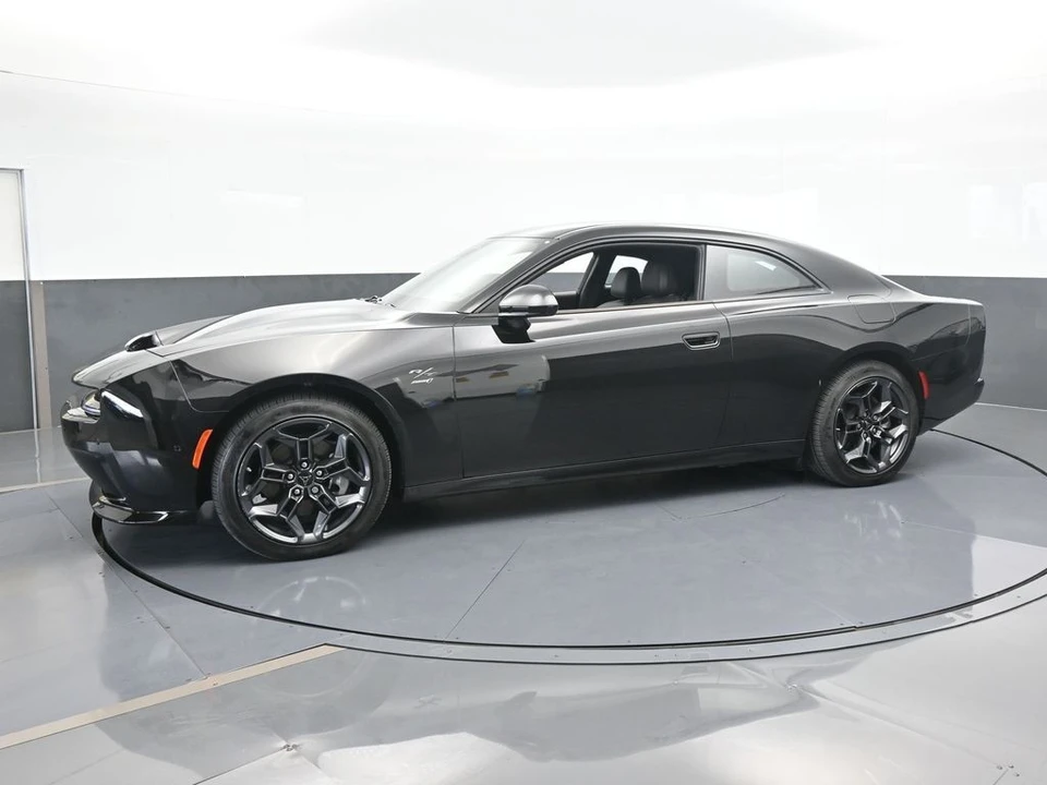 2025 Dodge Charger 8th Gen - Image 2 of 12