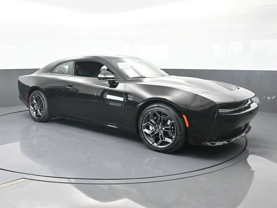 2025 Dodge Charger 8th Gen - Image 8 of 12