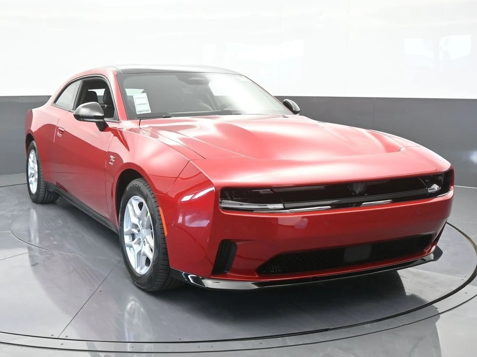 2025 Dodge Charger 8th Gen - Image 9 of 12