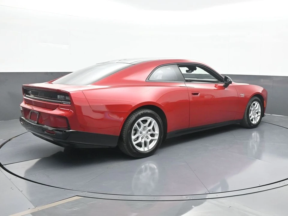 2025 Dodge Charger 8th Gen - Image 6 of 12