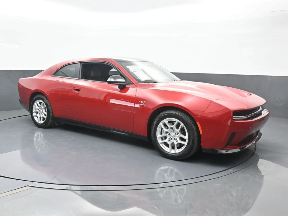 2025 Dodge Charger 8th Gen - Image 8 of 12