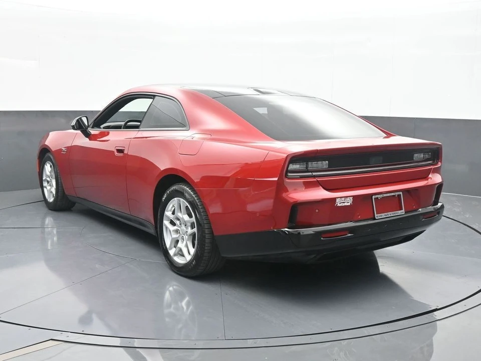 2025 Dodge Charger 8th Gen - Image 4 of 12