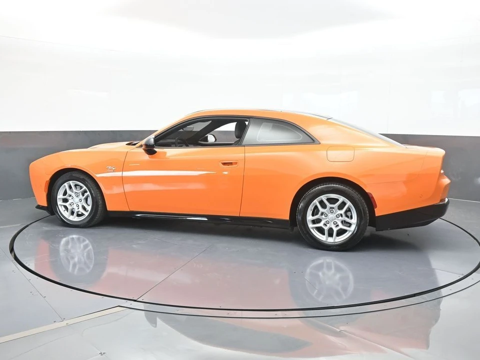 2025 Dodge Charger 8th Gen - Image 3 of 12