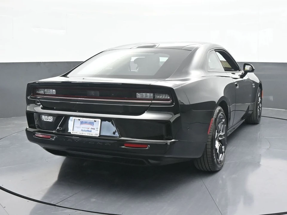 2025 Dodge Charger 8th Gen - Image 5 of 12