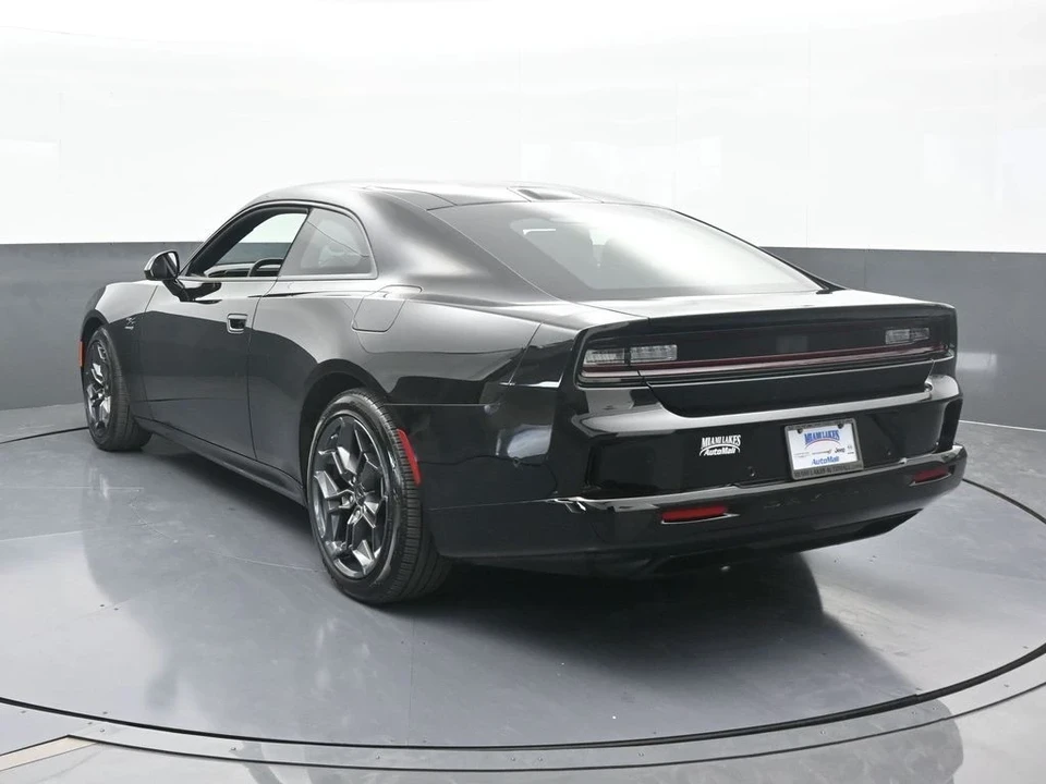 2025 Dodge Charger 8th Gen - Image 4 of 12