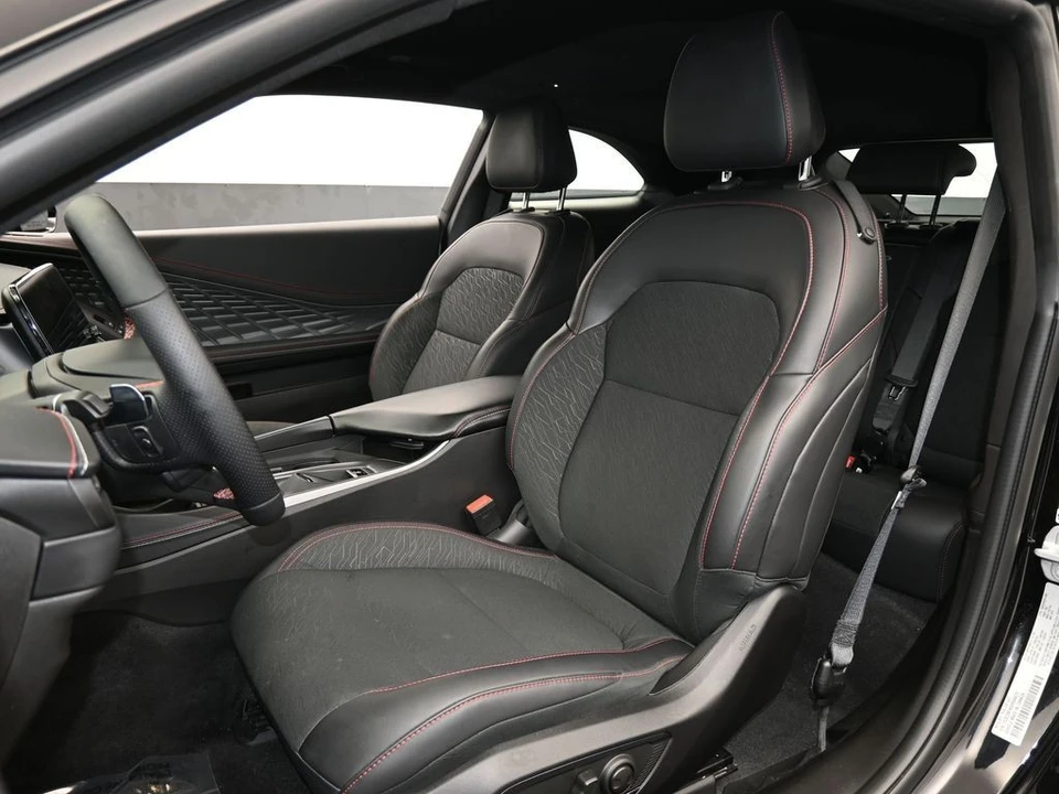 2025 Dodge Charger 8th Gen - Image 11 of 12