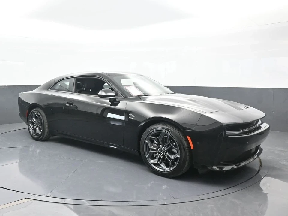 2025 Dodge Charger 8th Gen - Image 8 of 12
