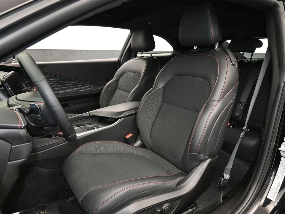 2025 Dodge Charger 8th Gen - Image 11 of 12
