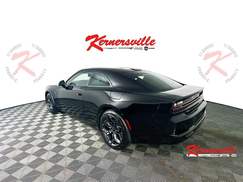 2025 Dodge Charger 8th Gen - Image 5 of 21