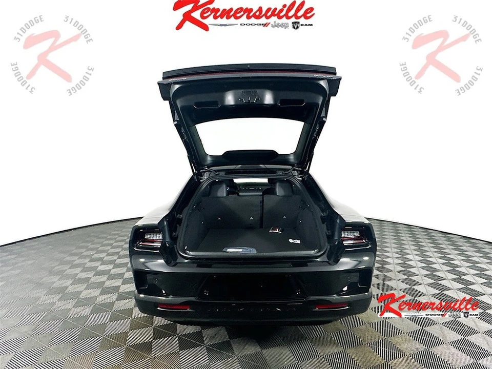 2025 Dodge Charger 8th Gen - Image 15 of 21