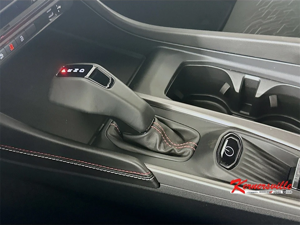 2025 Dodge Charger 8th Gen - Image 12 of 21