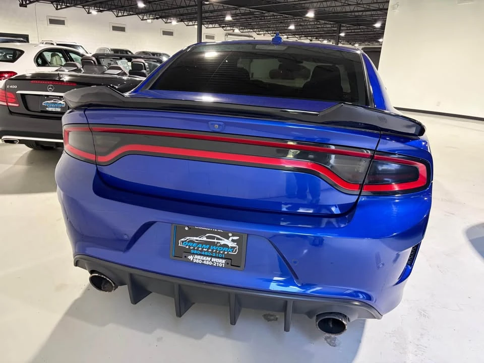 2025 Dodge Charger 8th Gen - Image 6 of 11