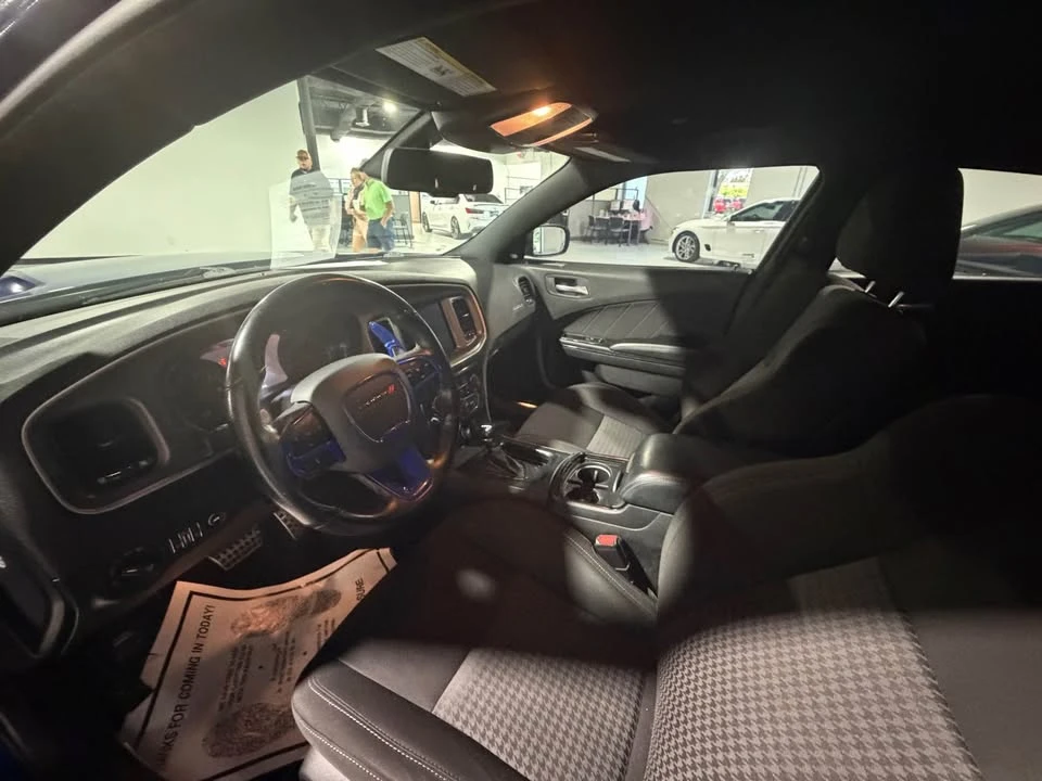 2025 Dodge Charger 8th Gen - Image 8 of 11
