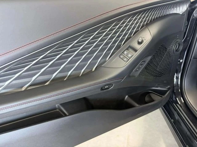 2025 Dodge Charger 8th Gen - Image 17 of 31