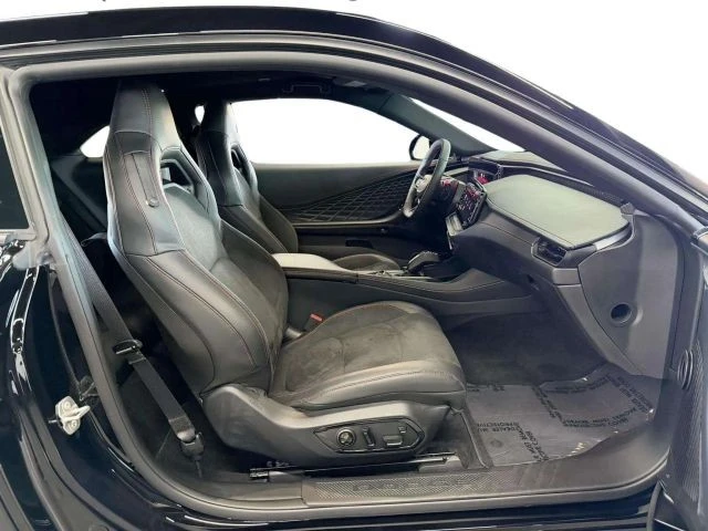 2025 Dodge Charger 8th Gen - Image 12 of 31