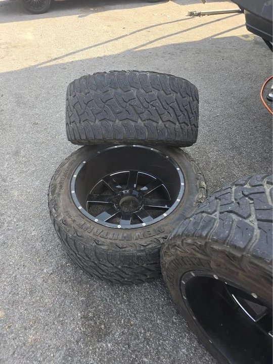2025 Ram 2500 - Image 2 of 5