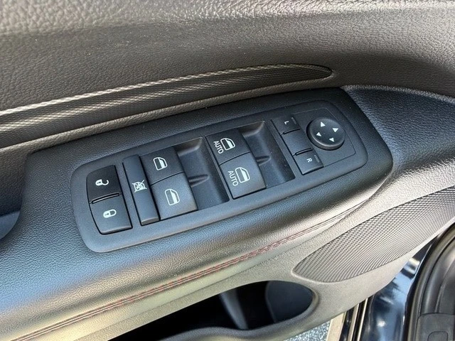 2025 Dodge Durango 3rd Gen - Image 12 of 31
