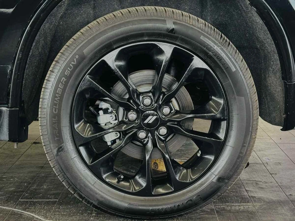 2025 Dodge Durango 3rd Gen - Image 27 of 31