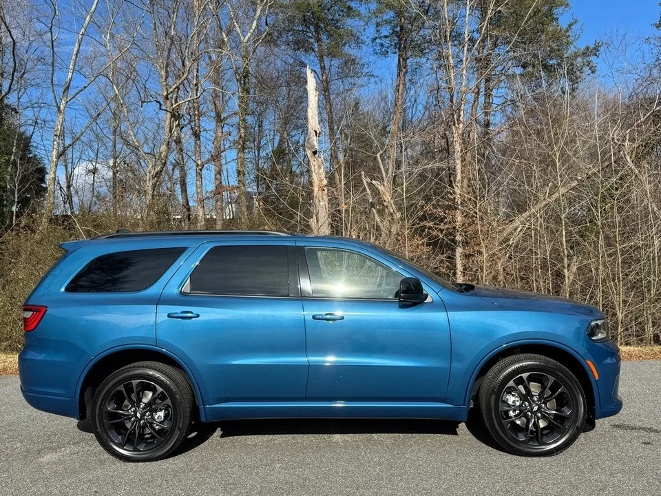 2025 Dodge Durango 3rd Gen - Image 5 of 21