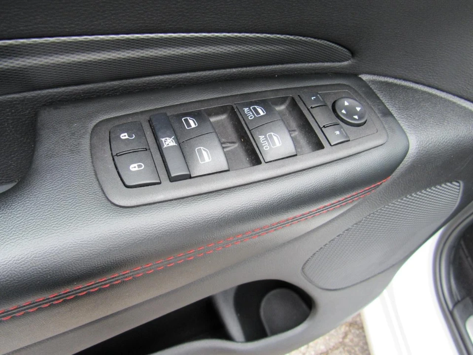 2025 Dodge Durango 3rd Gen - Image 16 of 31