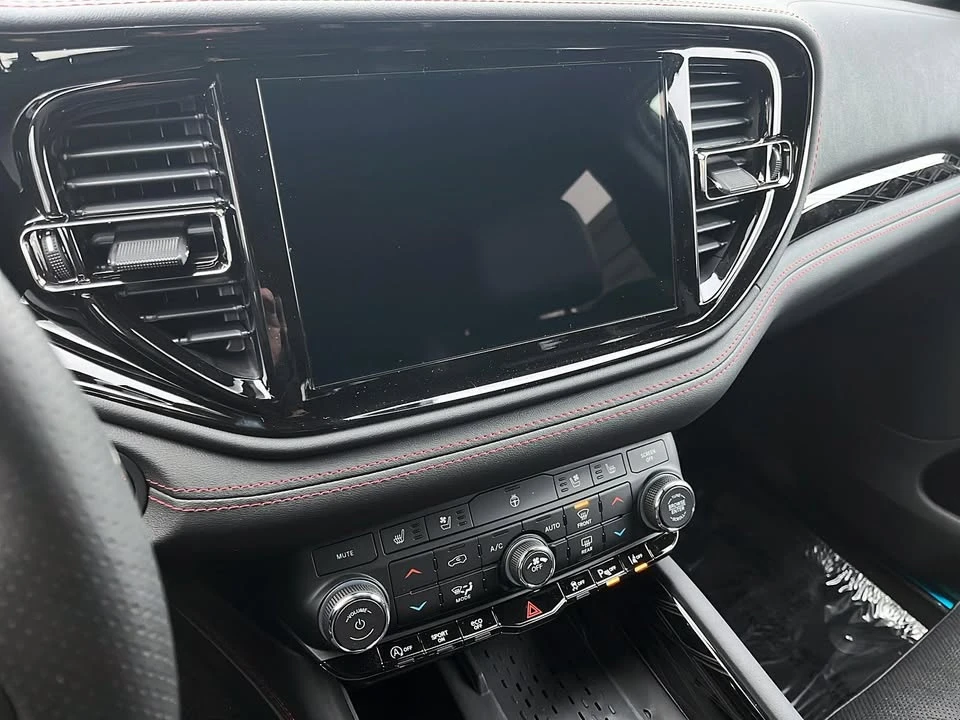 2025 Dodge Durango 3rd Gen - Image 16 of 17