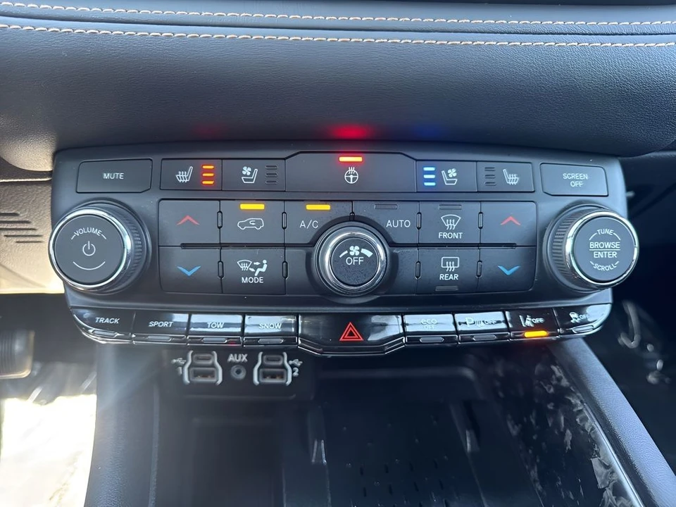 2025 Dodge Durango 3rd Gen - Image 27 of 31