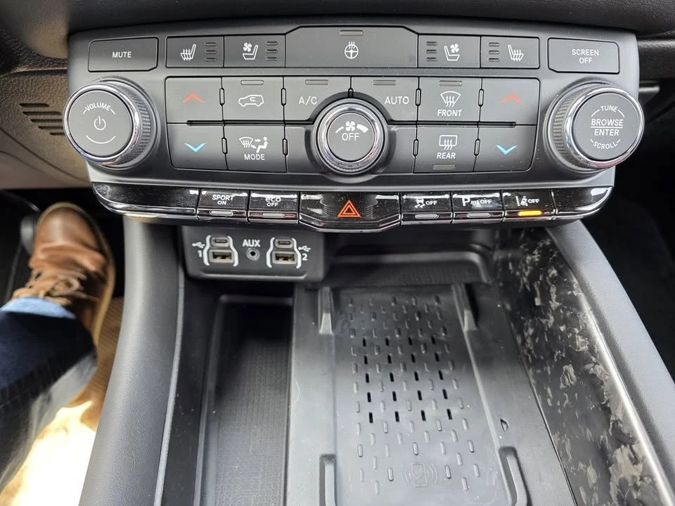 2025 Dodge Durango 3rd Gen - Image 15 of 15