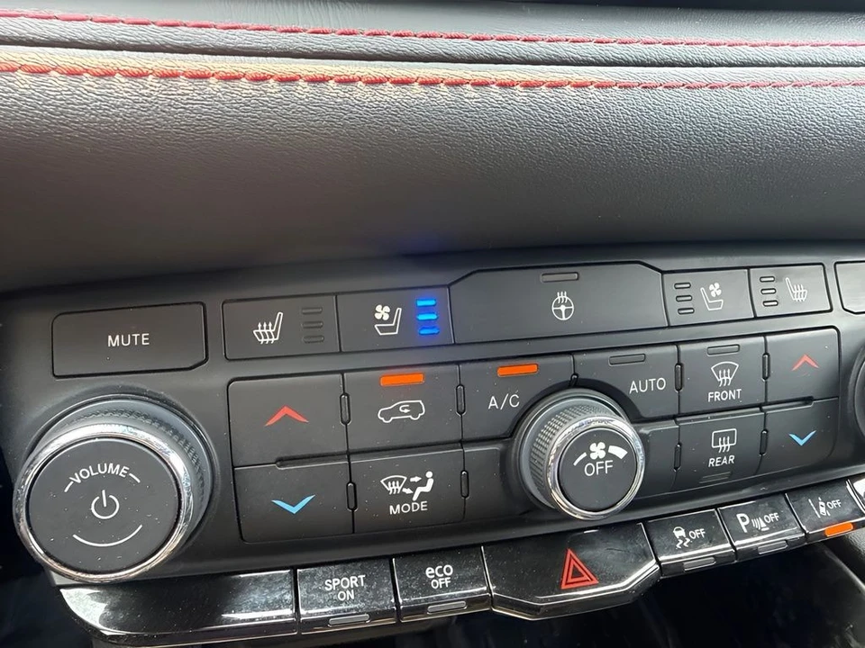 2025 Dodge Durango 3rd Gen - Image 13 of 25