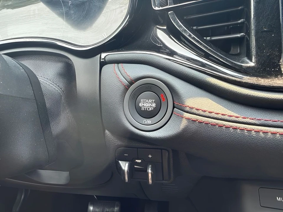 2025 Dodge Durango 3rd Gen - Image 14 of 25