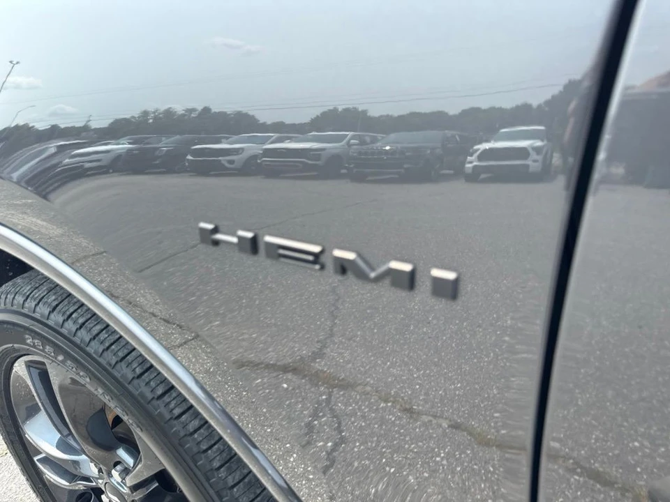 2025 Dodge Durango 3rd Gen - Image 24 of 25