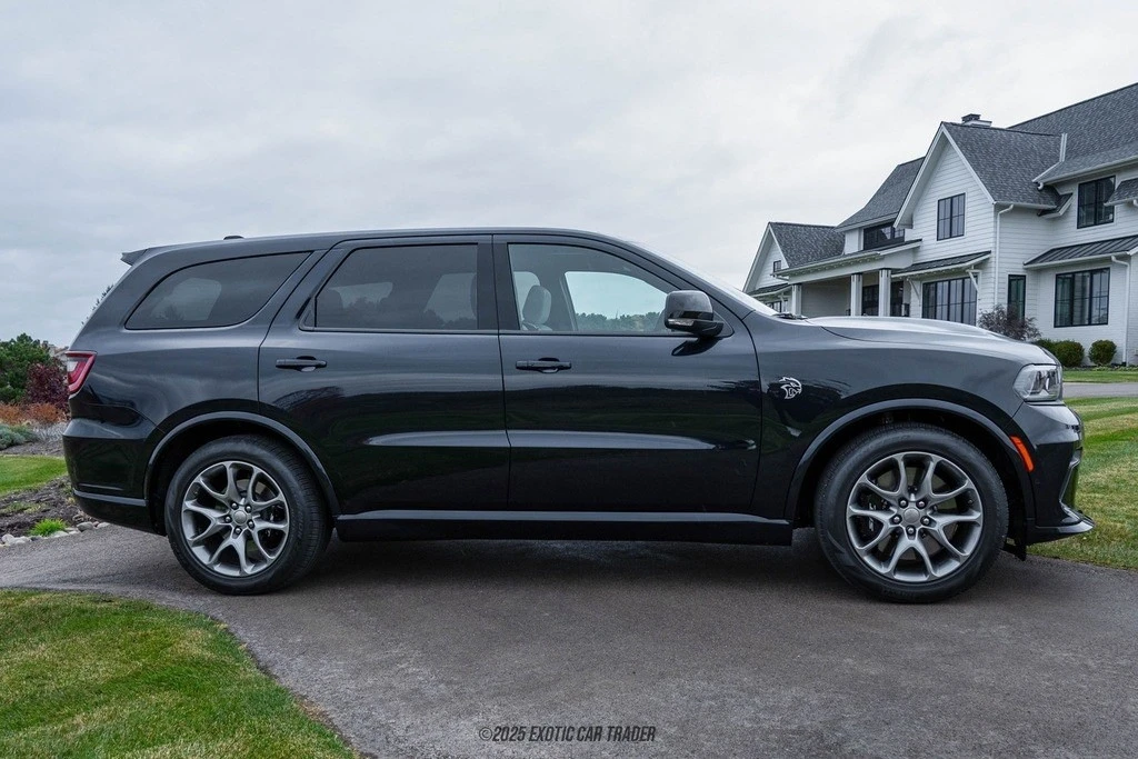 2025 Dodge Durango SRT Hellcat 3rd Gen - Image 9 of 12