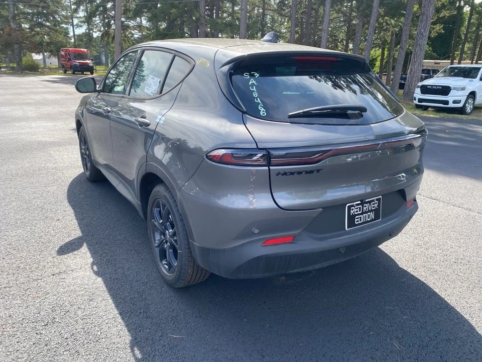 2025 Dodge Hornet - Image 7 of 12