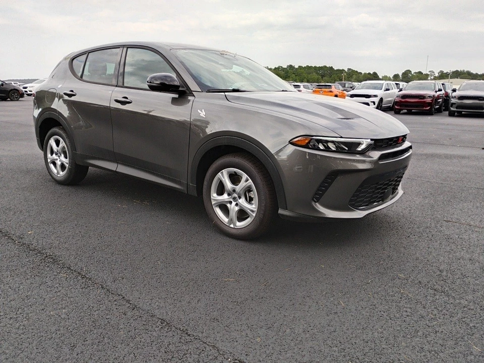 2025 Dodge Hornet - Image 3 of 12