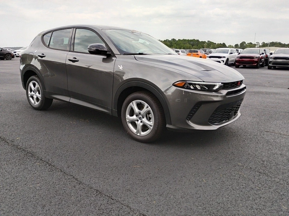 2025 Dodge Hornet - Image 3 of 12