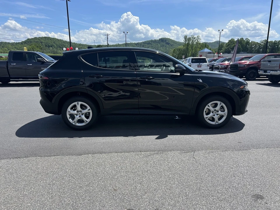 2025 Dodge Hornet - Image 4 of 21