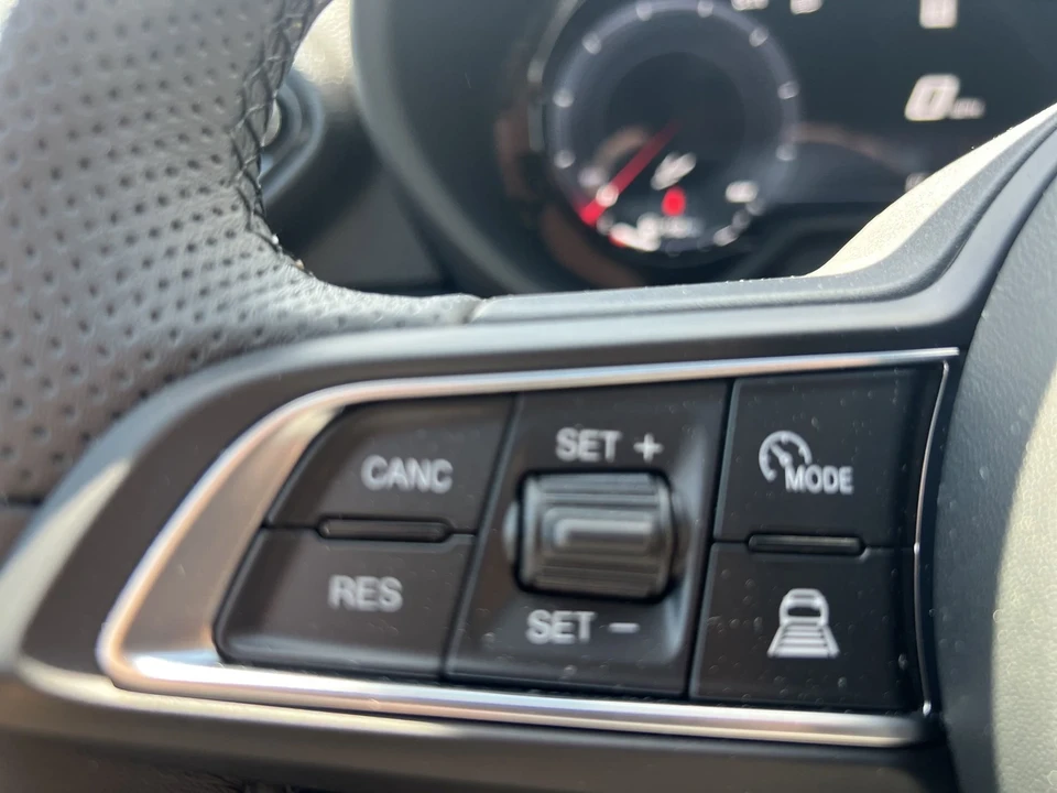 2025 Dodge Hornet - Image 16 of 21