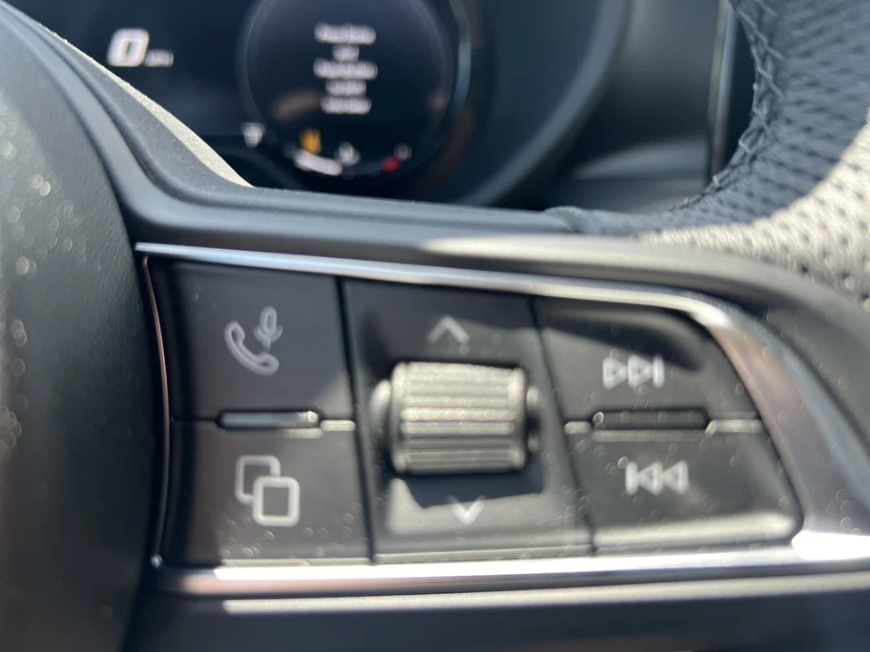 2025 Dodge Hornet - Image 15 of 21