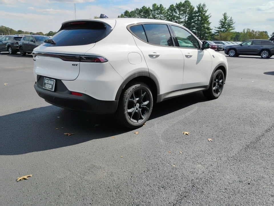2025 Dodge Hornet - Image 5 of 12
